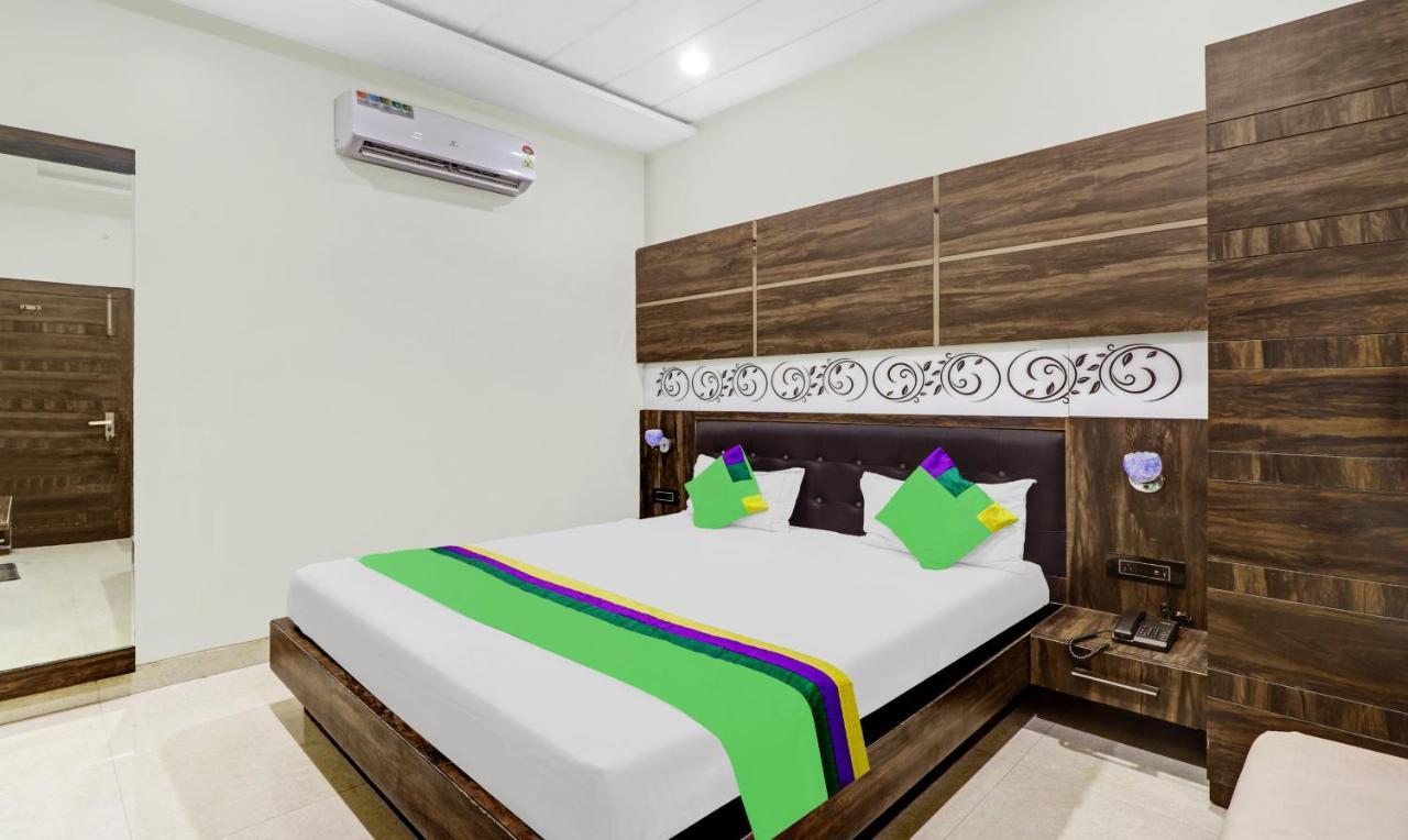 Itsy Hotels Anjali Mahal 500, Mtrs From Mathura Railway Station מראה חיצוני תמונה
