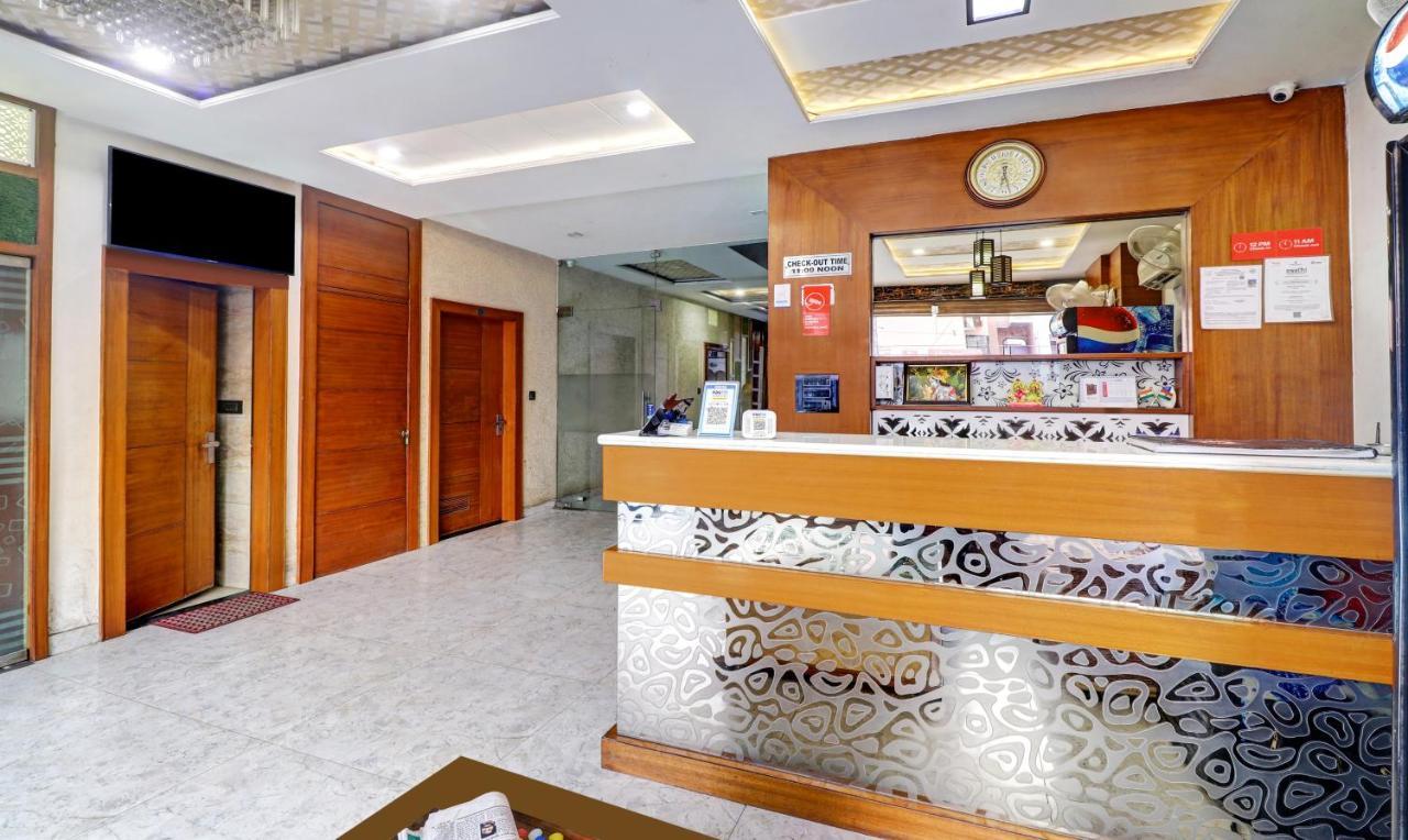 Itsy Hotels Anjali Mahal 500, Mtrs From Mathura Railway Station מראה חיצוני תמונה