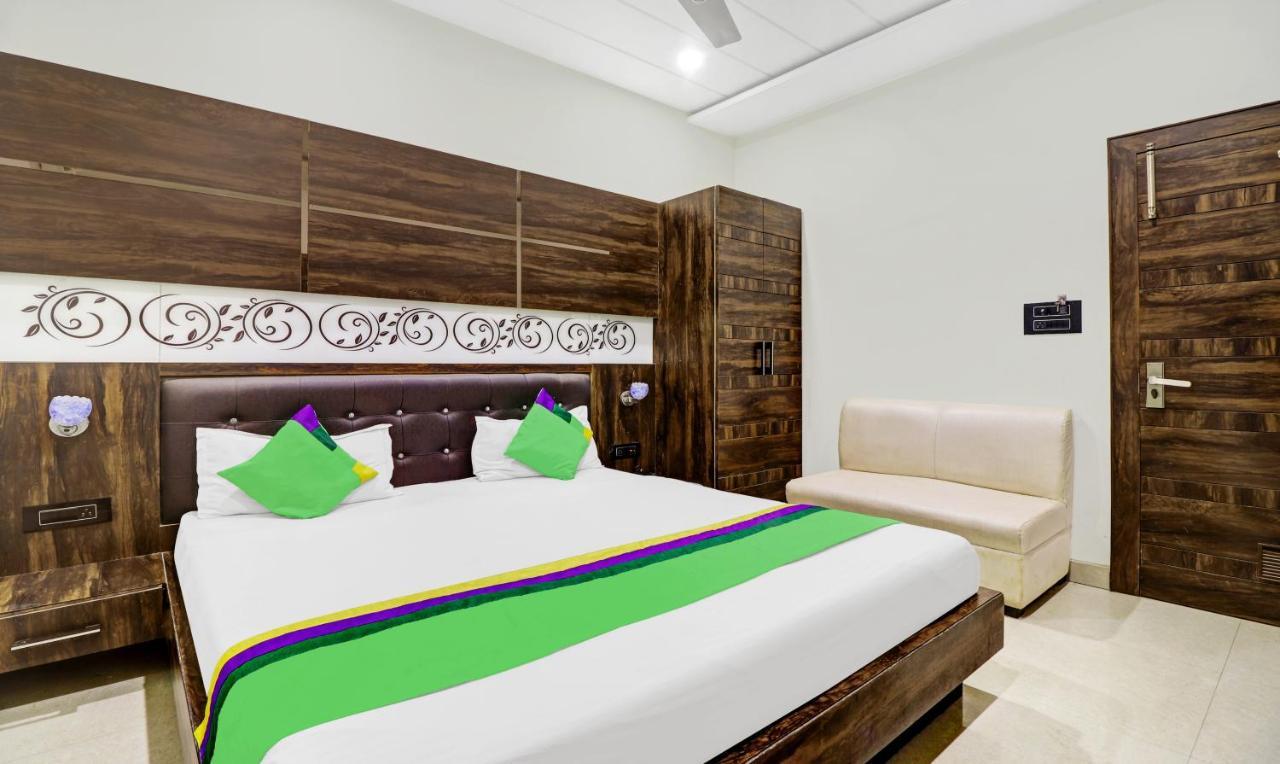 Itsy Hotels Anjali Mahal 500, Mtrs From Mathura Railway Station מראה חיצוני תמונה