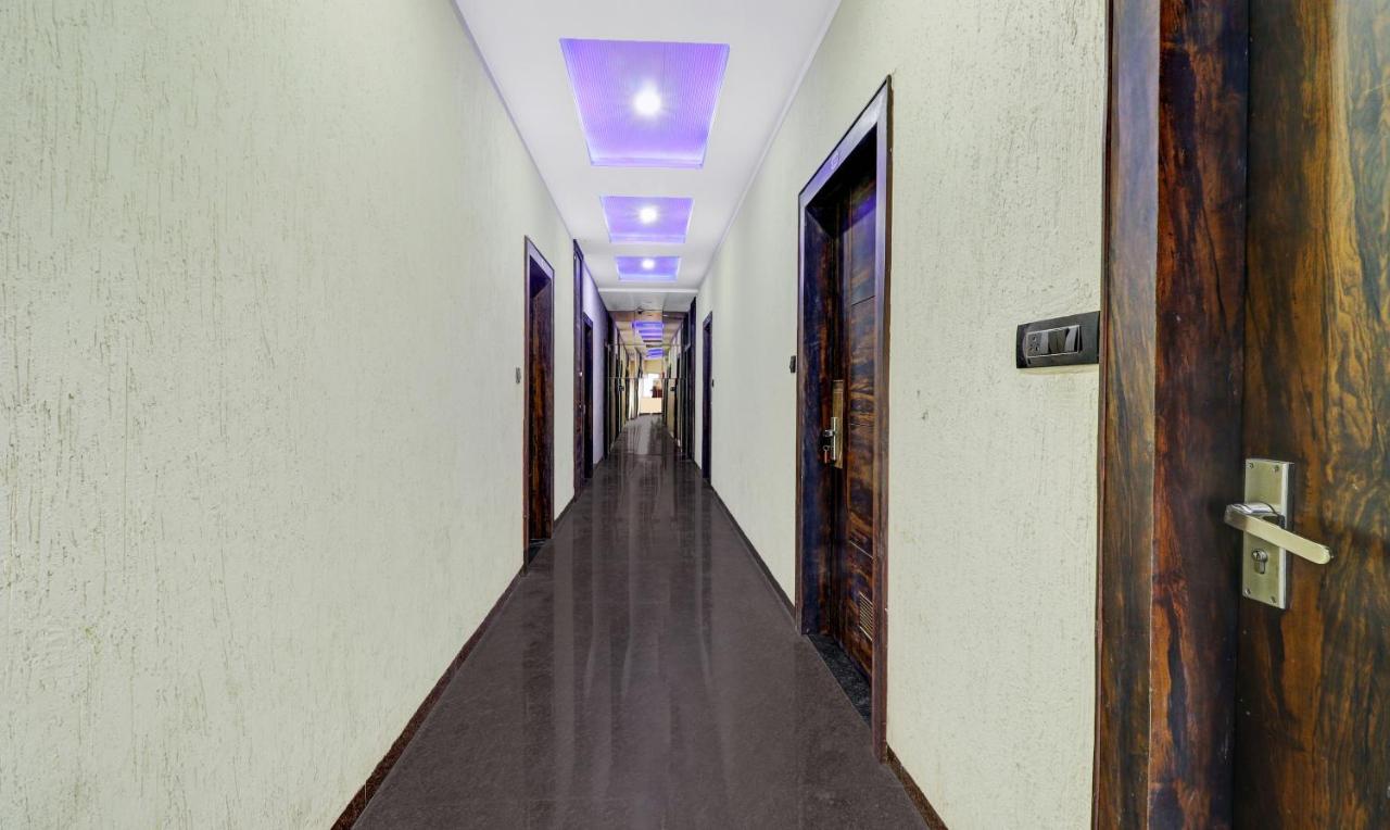 Itsy Hotels Anjali Mahal 500, Mtrs From Mathura Railway Station מראה חיצוני תמונה